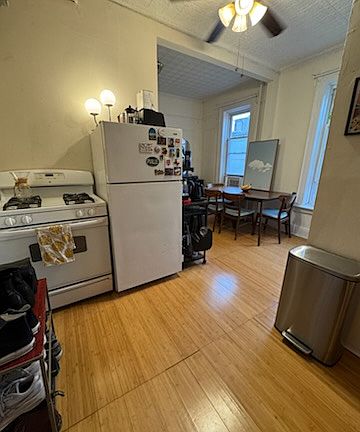 5th image of 226 Norman Ave APT 9