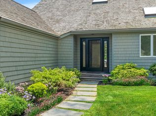 68 Huckleberry Ln, East Hampton, NY 11937