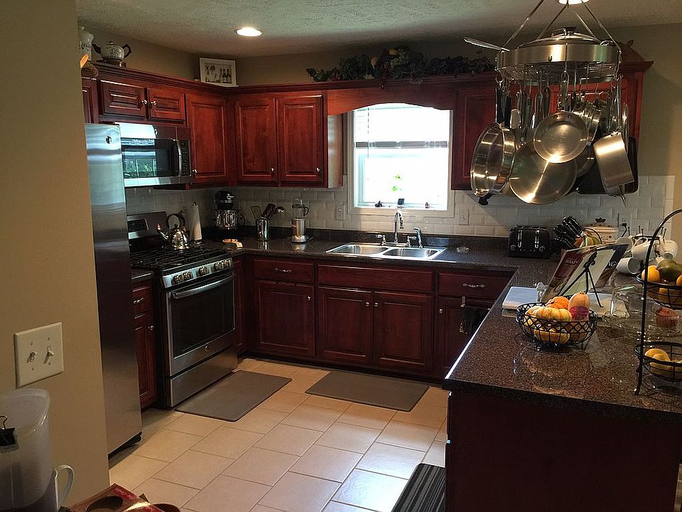 Large Kitchen Area 