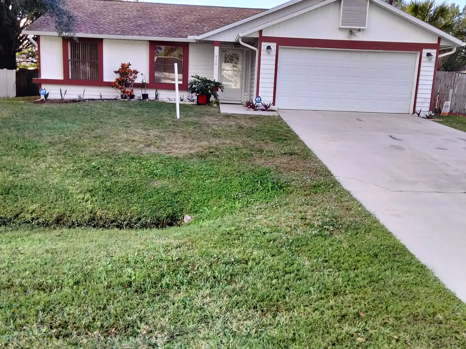 3 bed, 1180 sqft, $1,800 — Photo 1