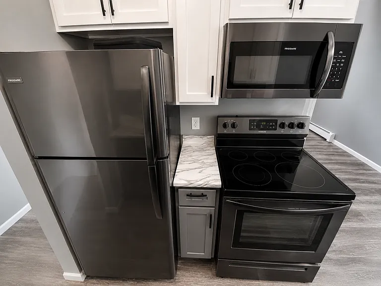 42nd Ave Apartment — Photo 22