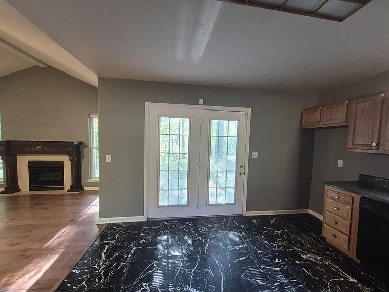 712 Michael Dr — Photo 44