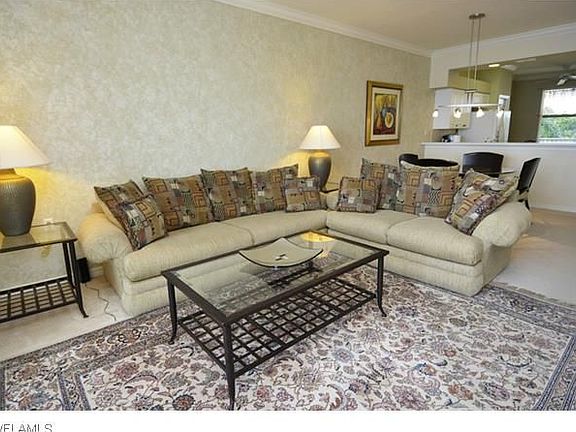 3rd image of 10361 Butterfly Palm Dr APT 725