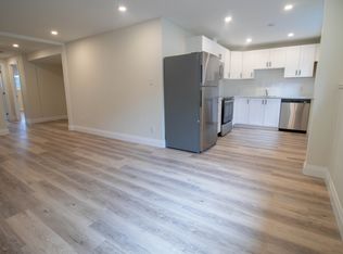 2 Robin Ct #2, Saint Catharines, ON L2N6M9