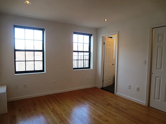 Rented by Waverly Realty Associates | media 19