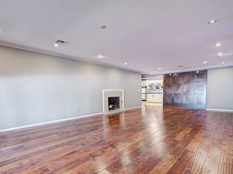 6325 Glenbrook Ct — Photo 18