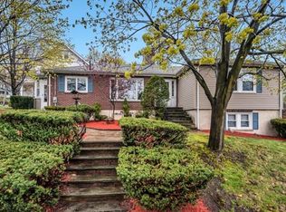 238 Lynn Fells Pkwy, Melrose, MA 02176