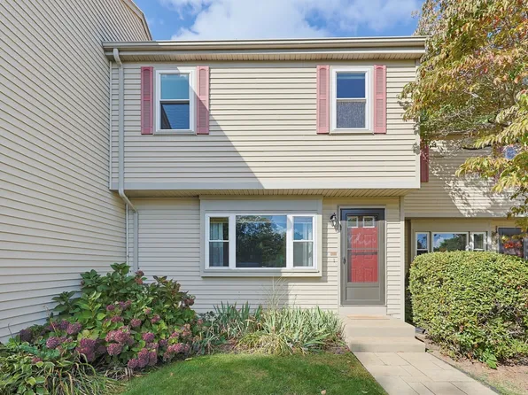 152 E Bacon St APT D5, Plainville, MA 02762