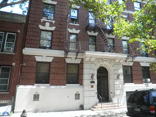 Rented by Awaye Realty Management LLC | media 37