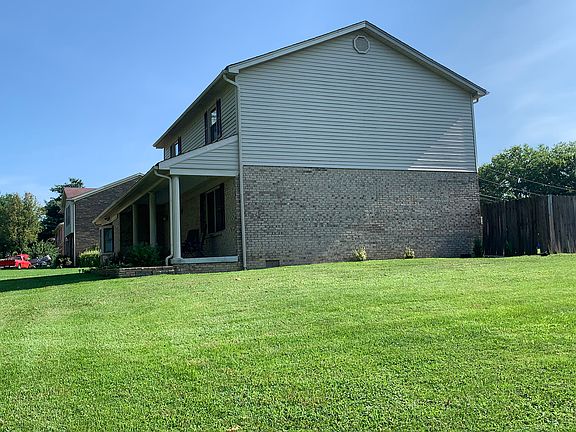 5th image of 121 Carlton Dr