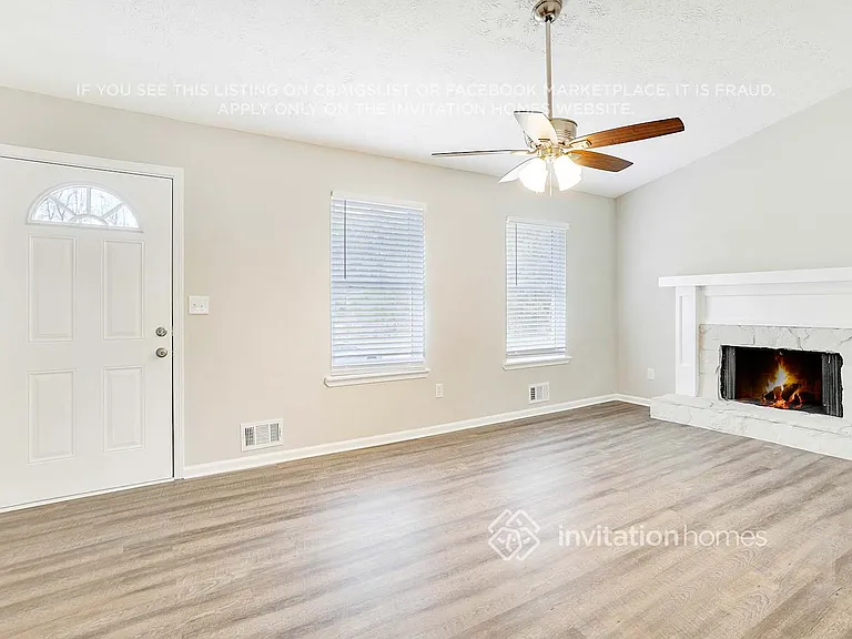 1114 Westchester Dr SW — Photo 4
