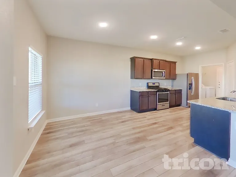 3109 Chillingham Dr — Photo 4