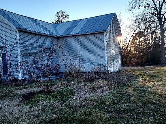 3rd image of 1321 1st St