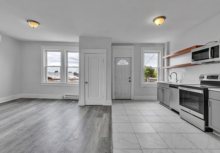 3221 The Alameda #2 — Photo 1