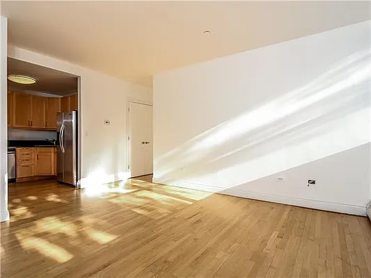 Sold by Avenue Sotheby's International Realty | media 11