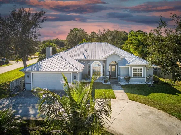 1002 SW Hamrock Avenue, Port St Lucie, FL 34953