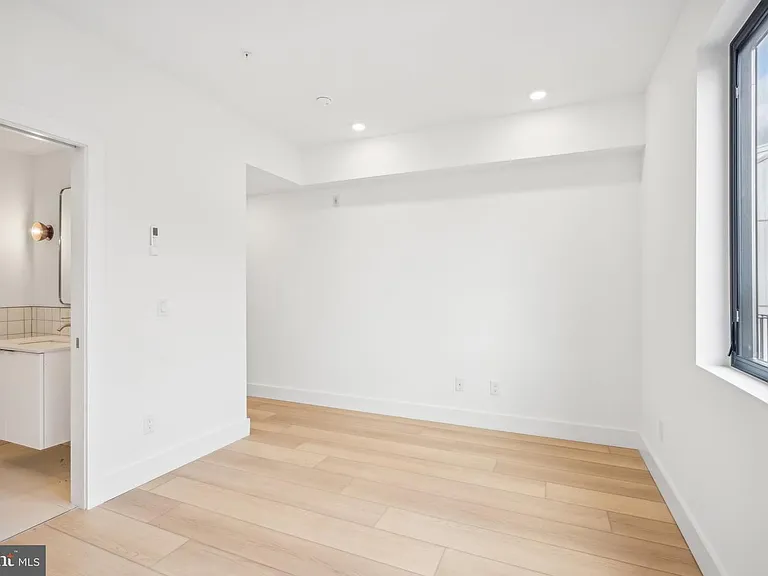 2007 Cambridge St #10 — Photo 15