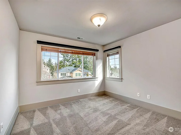 16637 NE 40th Ct — Photo 7