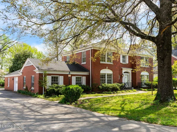 2538 Seneca Dr, Seneca Gardens, KY 40205