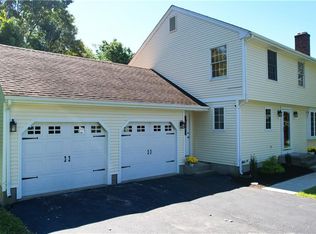20 Williamsburg Dr, Southington, CT 06489