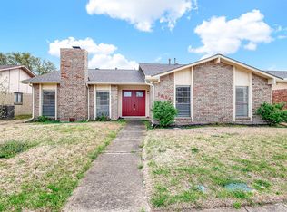 1814 Clear Creek Ln, Carrollton, TX 75007