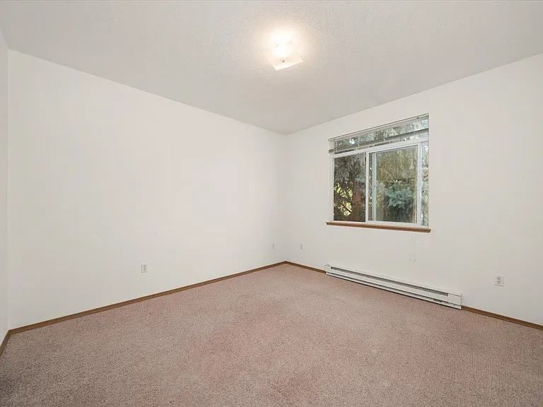Hilby Station Apartments — Photo 8