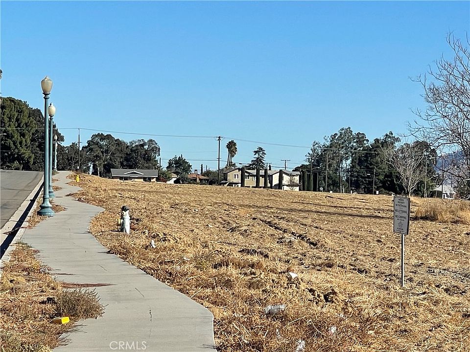 2nd image of 3800 W Jacinto View Rd