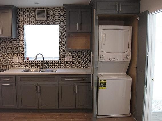 2nd image of 6932 Langdon Ave