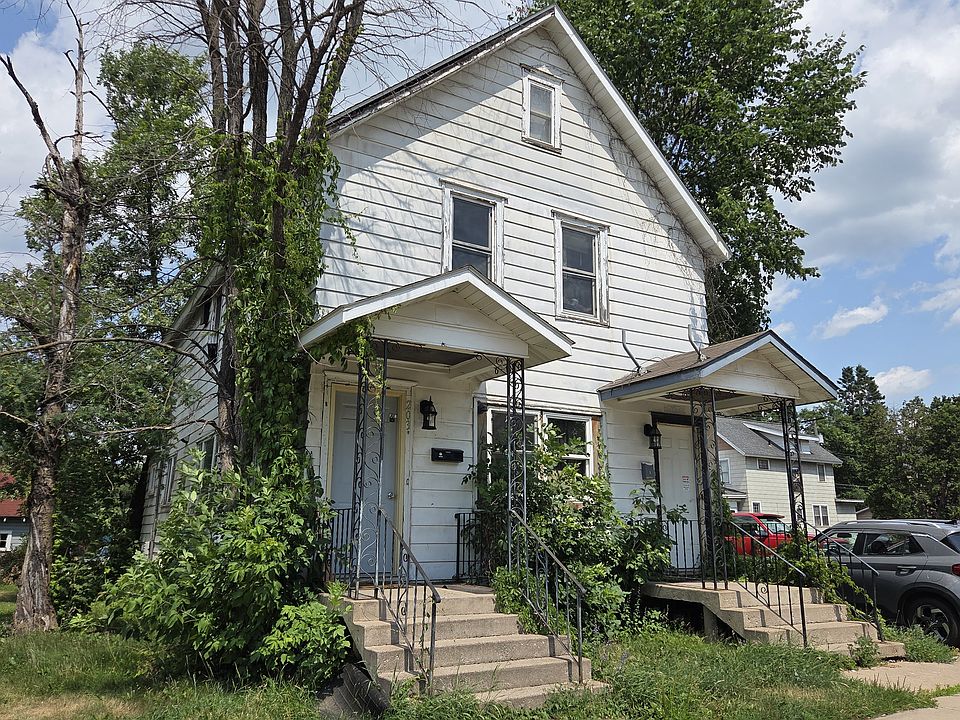 1st image of 203 7th St S #3