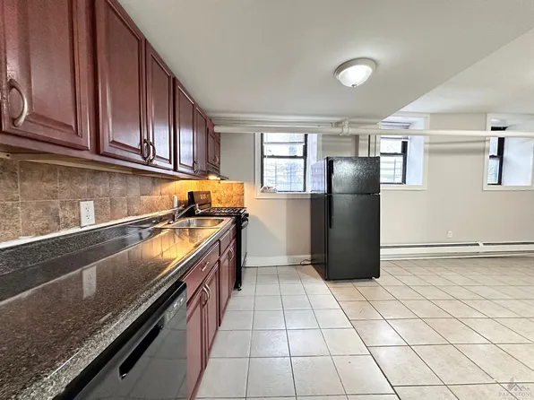 500-502 Baldwin Ave #B22, Jersey City, NJ 07306