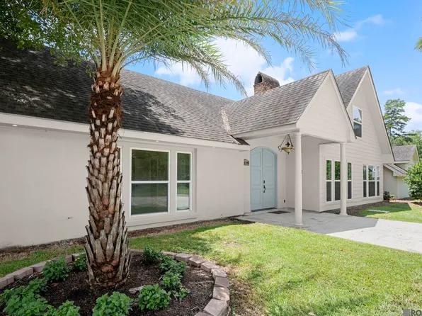 26000 Plantation Ave, Denham Springs, LA 70726