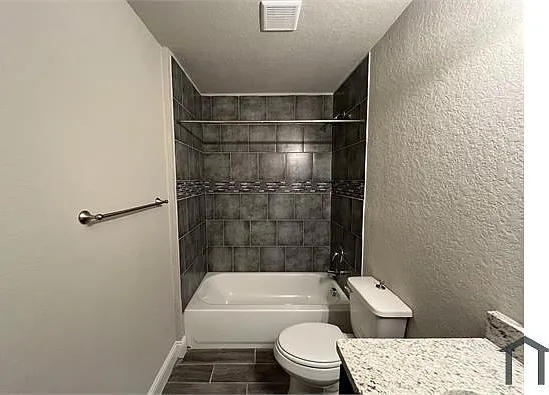 7409 Savannah Brks #102 — Photo 10