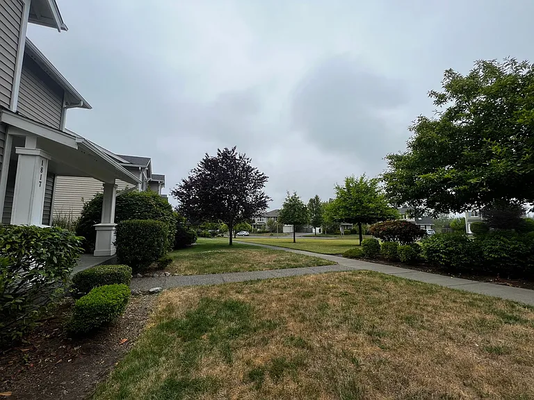 1817 Johnson Ave — Photo 3