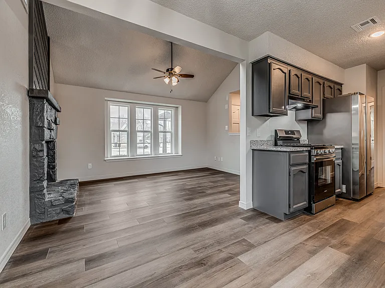 14527 S Maple Pl — Photo 9