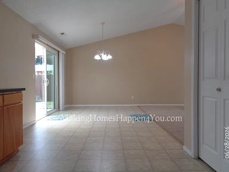 260 SW Oregon Trail Dr — Photo 19