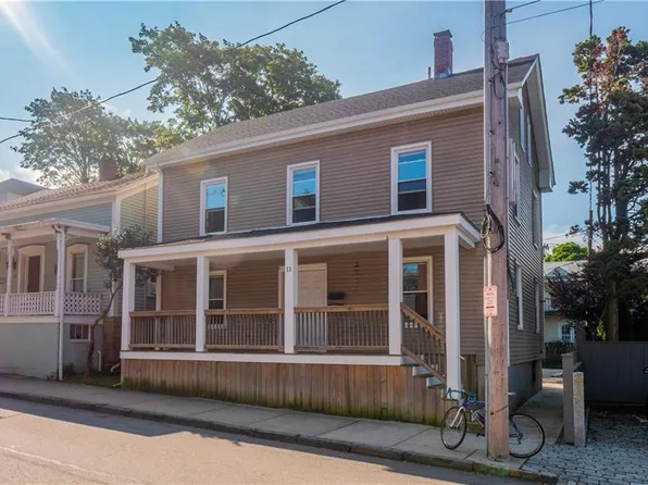 11 Young St, Newport, RI 02840