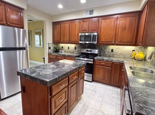 5454 Knotty Pine Way, Sacramento, CA 95835