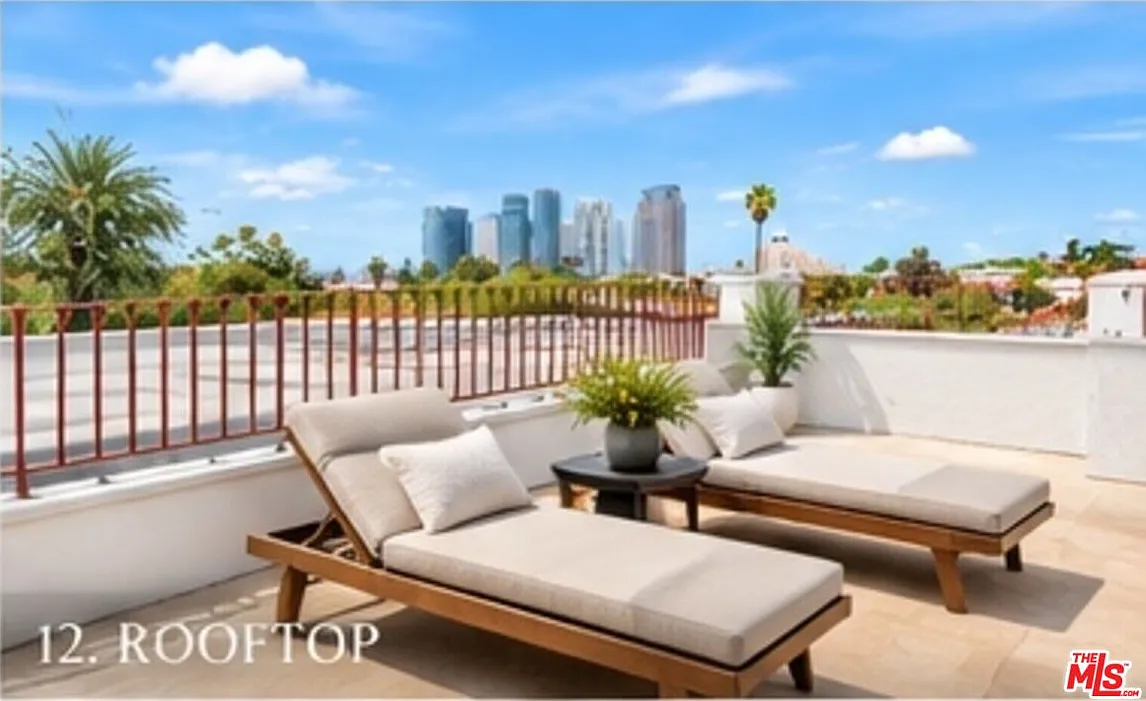 2 bed, 2.5 bath, 1800 sqft, $5,195 — Photo 4