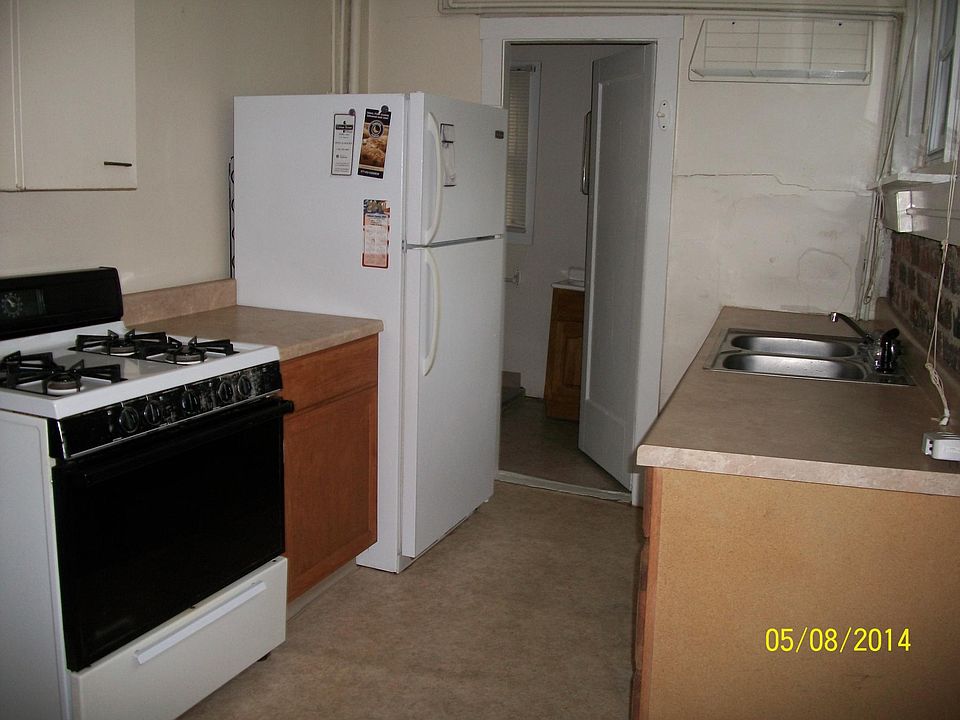 2nd image of 77 Franklin Ave APT 2