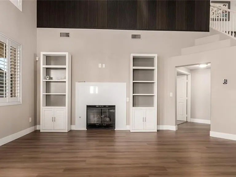 264 Pointe Ranier Ave — Photo 4