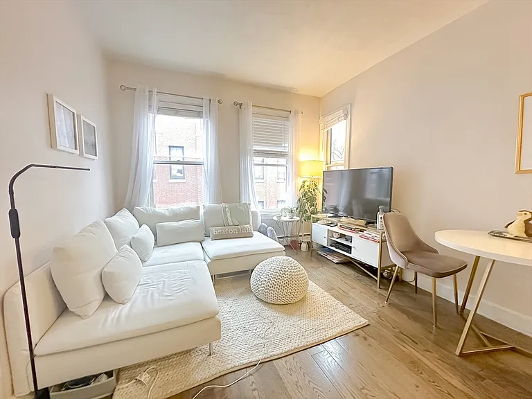 57 Myrtle St #3 — Photo 9