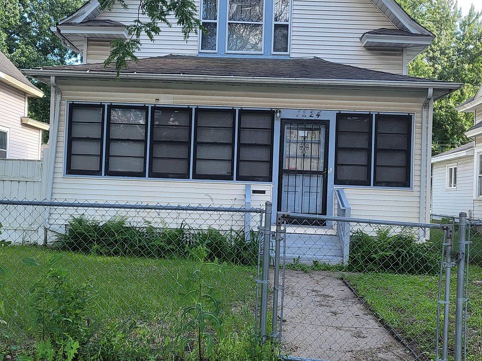 1st image of 1224 Bush Ave