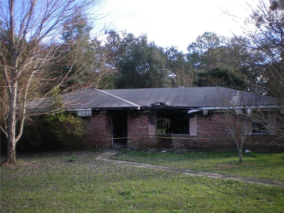 2nd image of 118 Orange Ave E