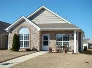 2111 Village Ln, Calera, AL 35040