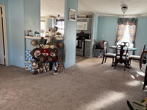 4th image of 204 Chestnut Meadows Rd