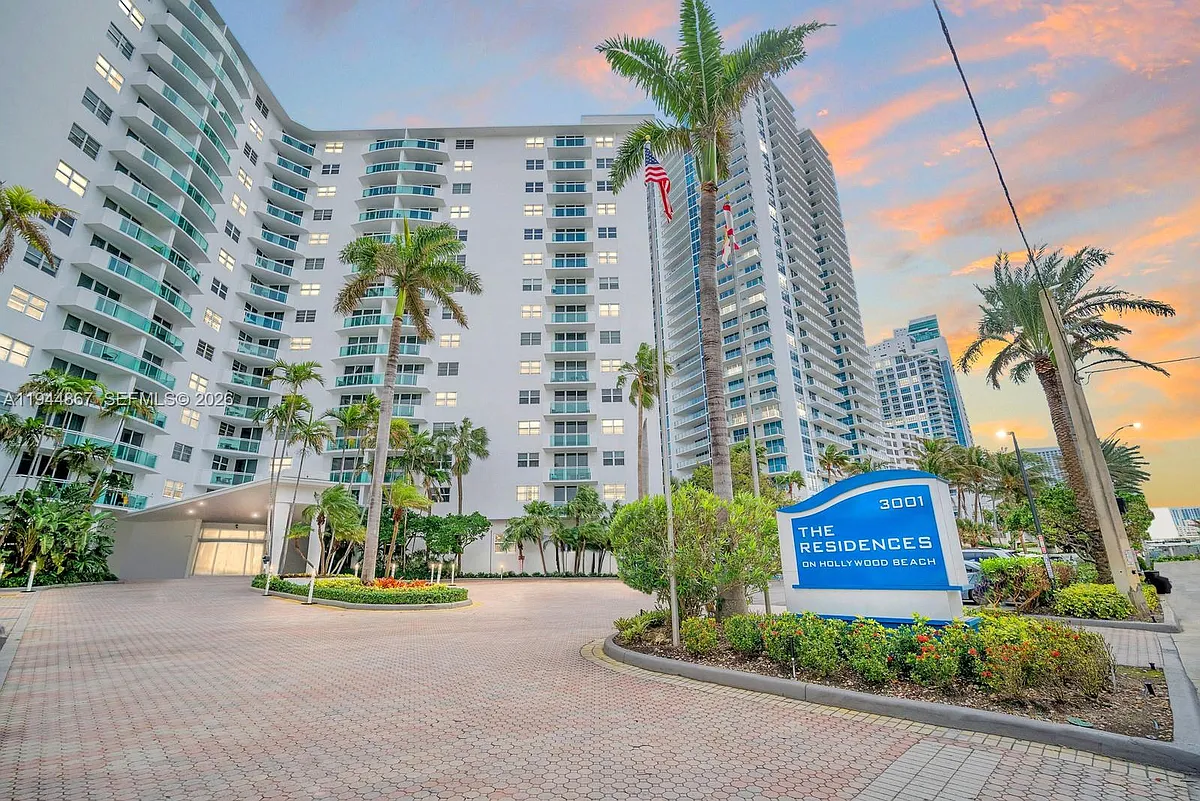 Building Photo - 3001 S Ocean Dr #1211