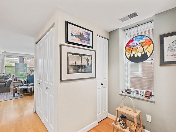 4th image of 5360 Pershing Ave APT 2C
