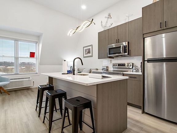 3rd image of 532 Dyckman Ave APT 17