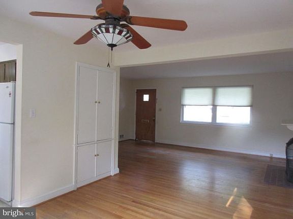 2nd image of 3254 Holly Hill Dr