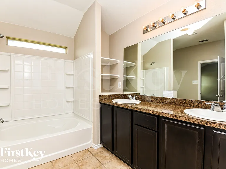 5152 Grayson Ridge Dr — Photo 10